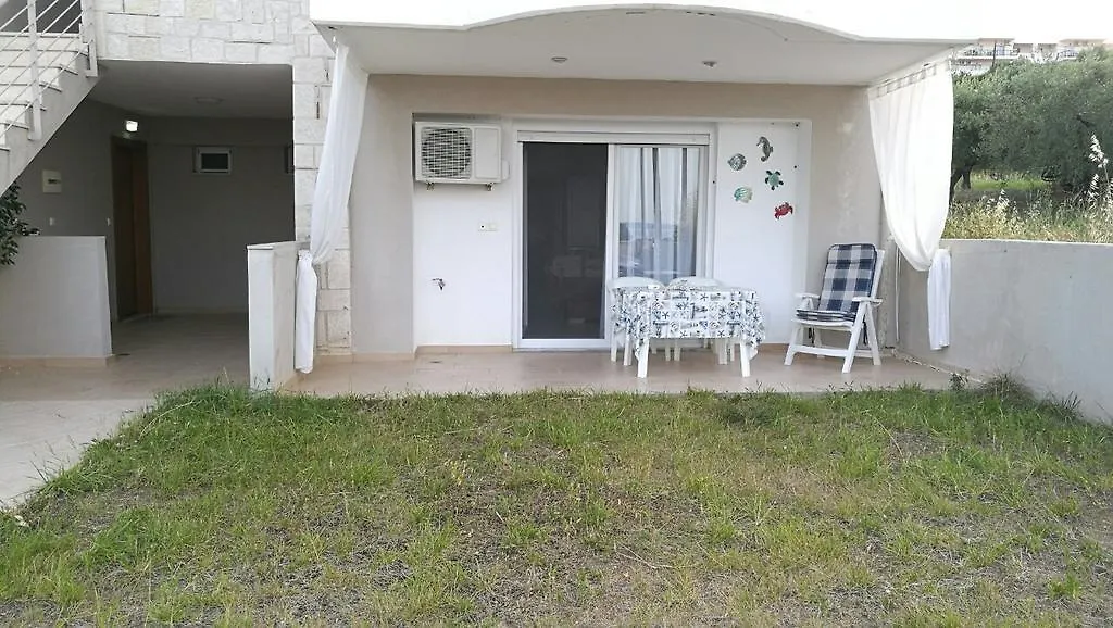 Emerald Apartment With Sea View كريوبيجي