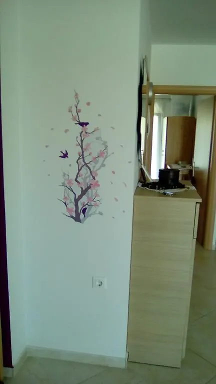 Emerald Apartment With Sea View كريوبيجي